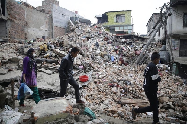 664020566-terremoto-sacode-nepal-e-deixa-danos-veja-imagens-1364180287