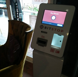 El Primer Cajero Bitcoin por Bitstop.co, en Wynwood Cafe, en el vecindario de Wynwood, Miami, FL.