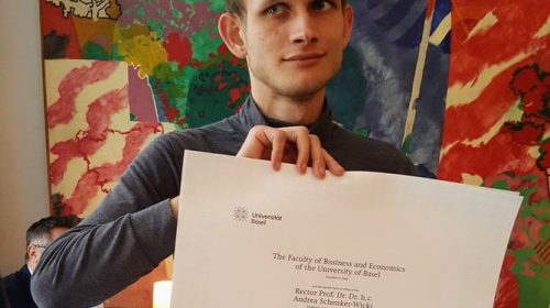 Vitalik Buterin Universidad Basilea Doctorado Twitter