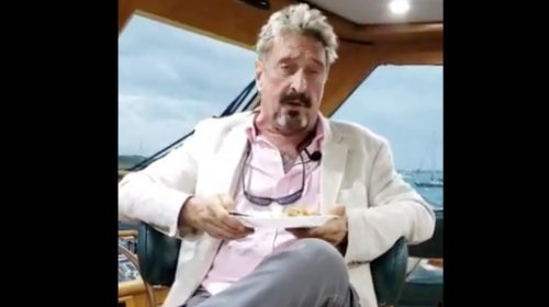 McAfee impuestos EEUU twitter