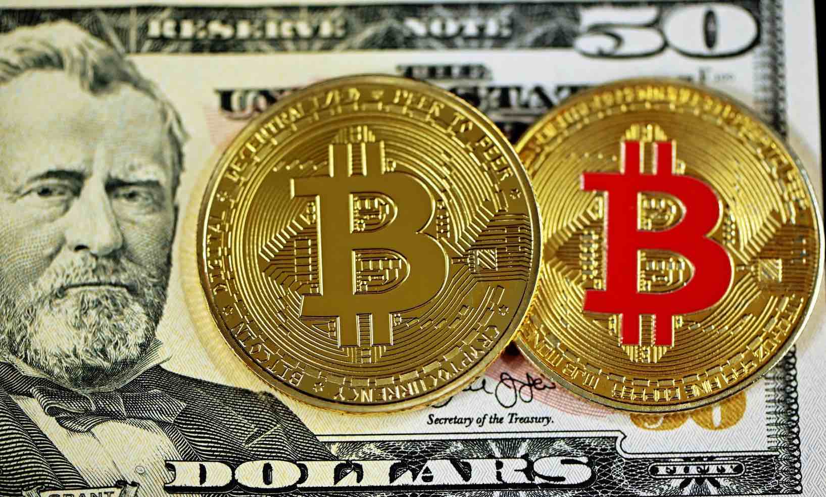 bitcoin en doleris)