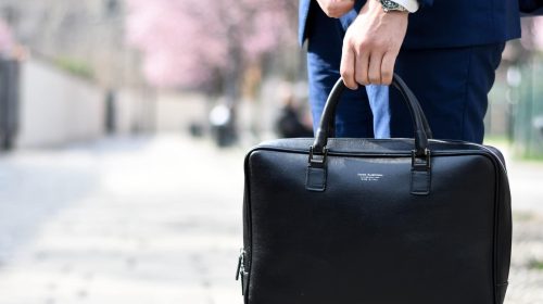 Lavado dinero Tether Unsplash-min