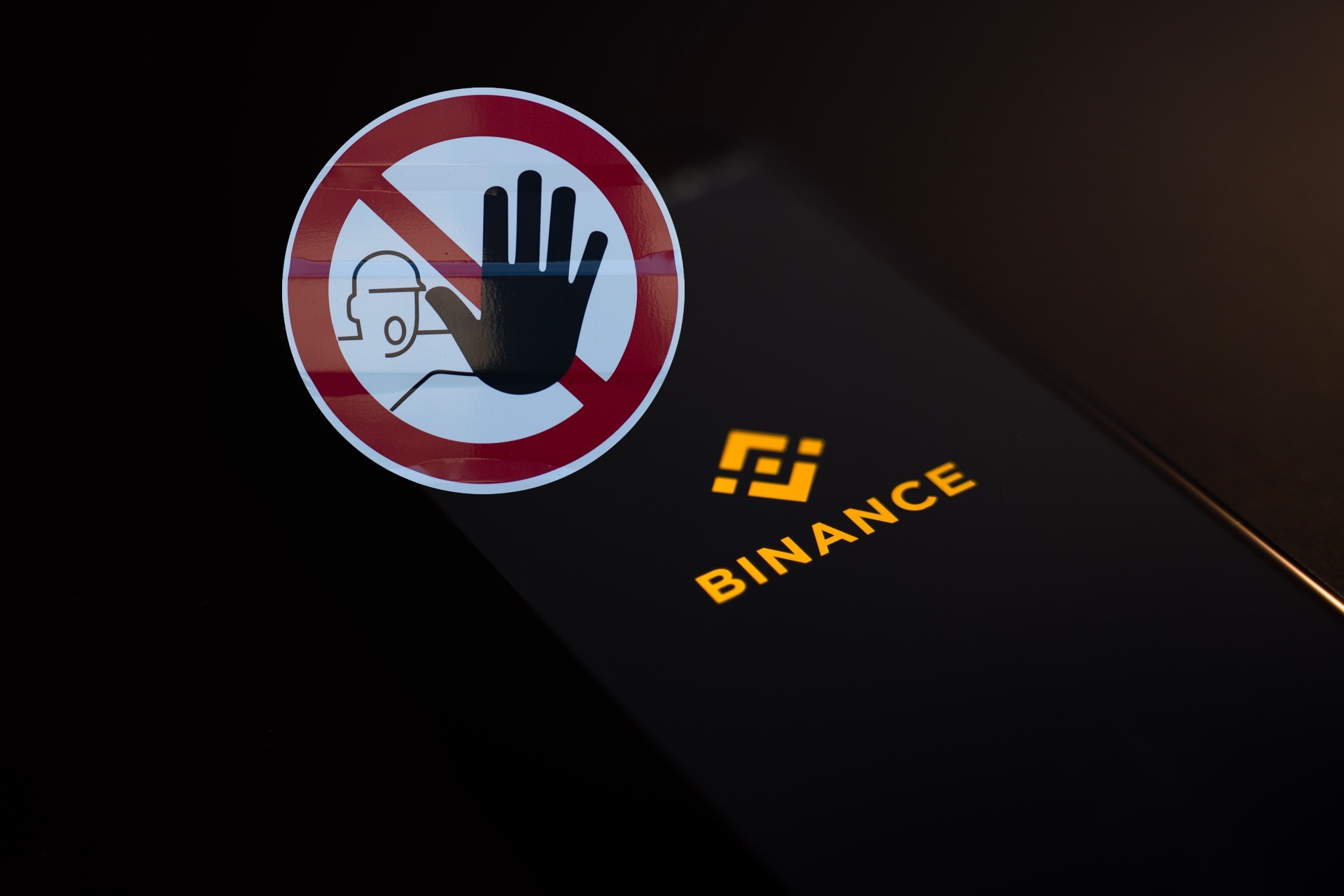 Italian regulator warns that Binance is not authorized in ...