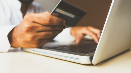Mastercard pagos en línea unsplash
